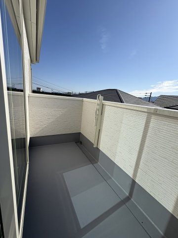 【バルコニー】 | 福岡市西区拾六町3丁目1期　3号棟（全3棟）【仲介手数料無料・0円】 | 現地写真。