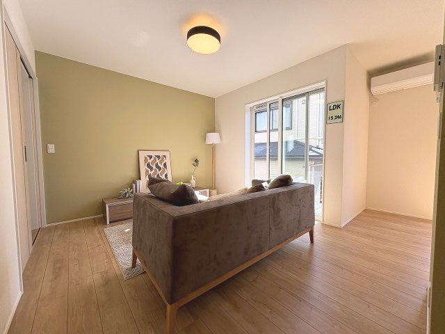 【居間・リビング】 | 福岡市西区拾六町3丁目1期　3号棟（全3棟）【仲介手数料無料・0円】 | 現地写真。