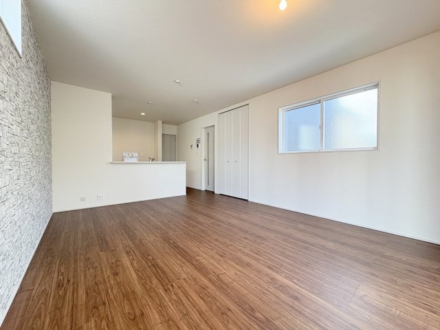 三郷市鷹野4丁目　新築戸建　全6棟　3号棟の居間・リビング|同施工会社の参考写真になります。