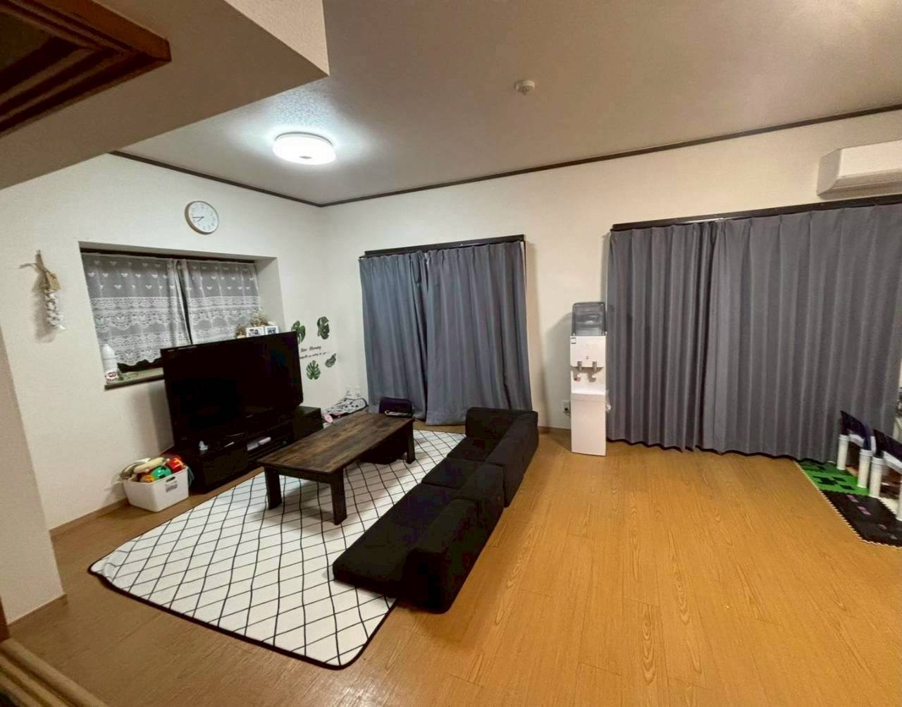 フジヤ小泉マンションの居間・リビング|現地撮影