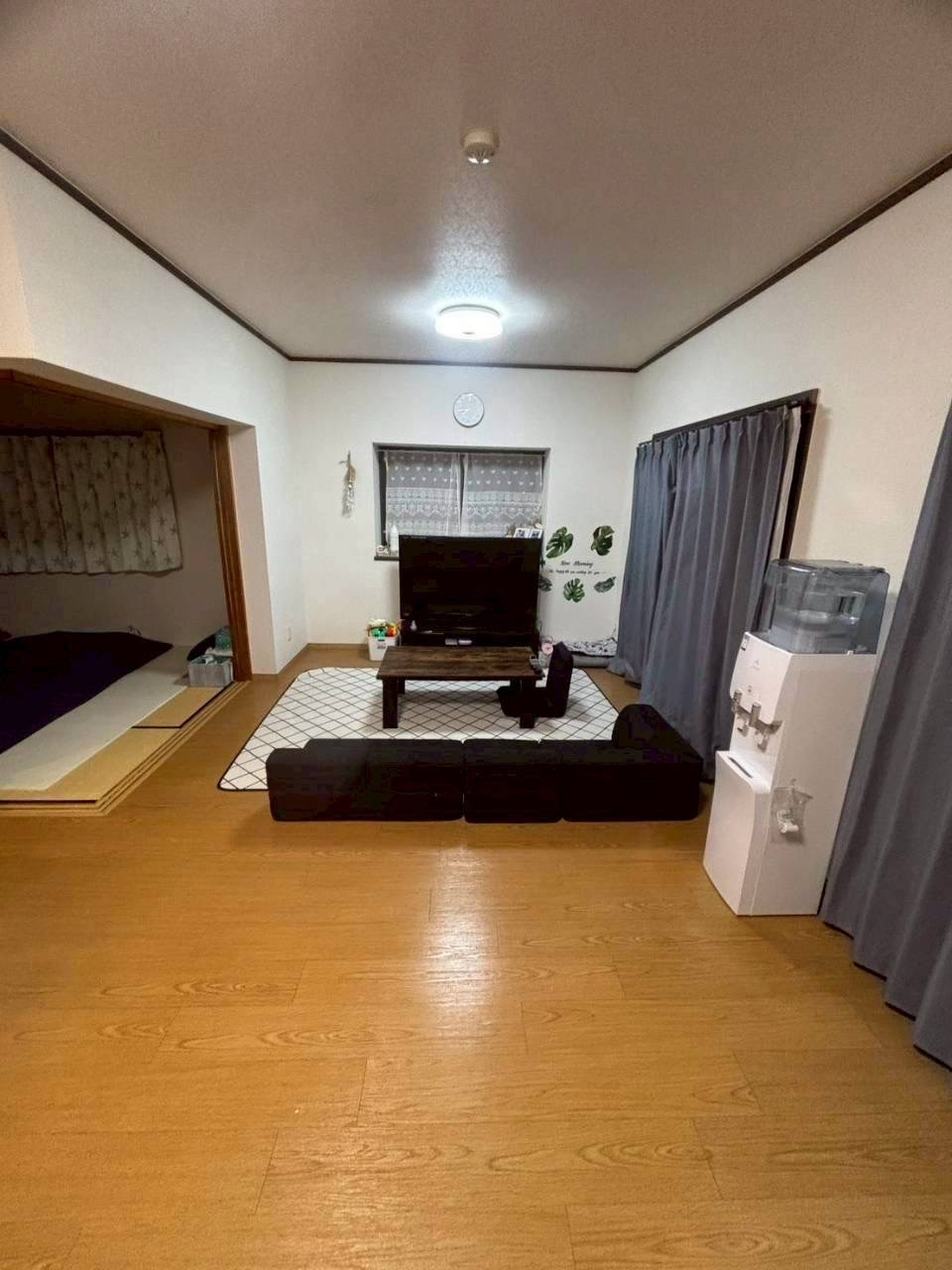 フジヤ小泉マンションの居間・リビング|現地撮影