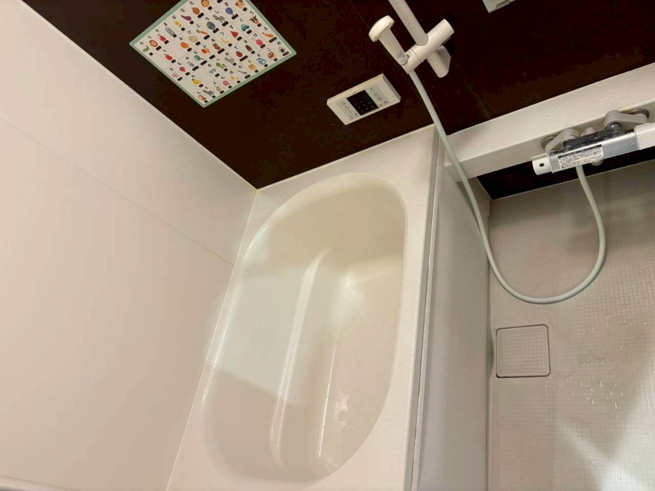 フジヤ小泉マンションの浴室|現地撮影