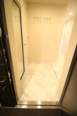 ザ・パークハウス代官山の玄関