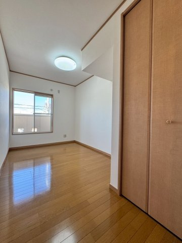 守口市南寺方東通4丁目の洋室