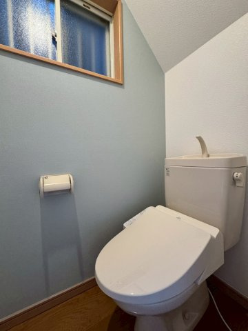 守口市南寺方東通4丁目のトイレ|温水洗浄便座付きトイレ。