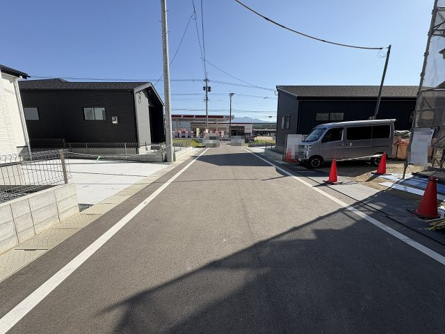 【その他】 | 糸島市志摩師吉8期・平屋　7号棟（全7棟）【仲介手数料無料・0円】 | 現地写真。前面道路です。