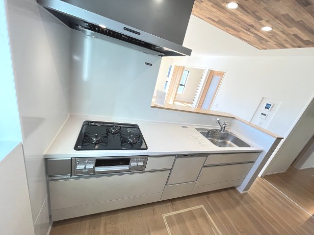 【キッチン】 | 糸島市志摩師吉8期・平屋　7号棟（全7棟）【仲介手数料無料・0円】 | 現地写真。