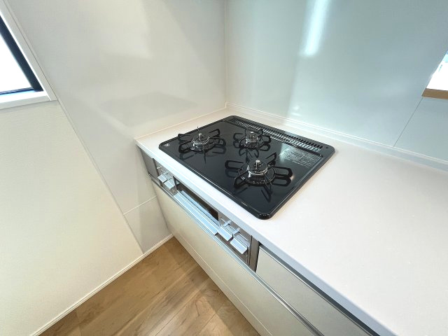 【キッチン】 | 糸島市志摩師吉8期・平屋　7号棟（全7棟）【仲介手数料無料・0円】 | 現地写真。