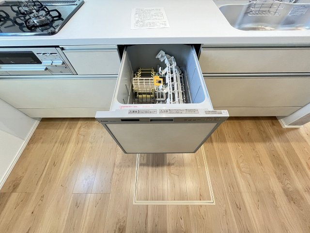 【キッチン】 | 糸島市志摩師吉8期・平屋　7号棟（全7棟）【仲介手数料無料・0円】 | 現地写真。食洗器が付いてます。