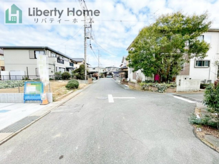 取手市井野9期　新築戸建　2号棟の前面道路含む現地写真
