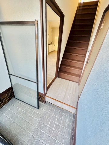 的形町戸建の玄関