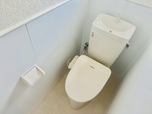 的形町戸建のトイレ