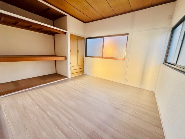 的形町戸建の洋室