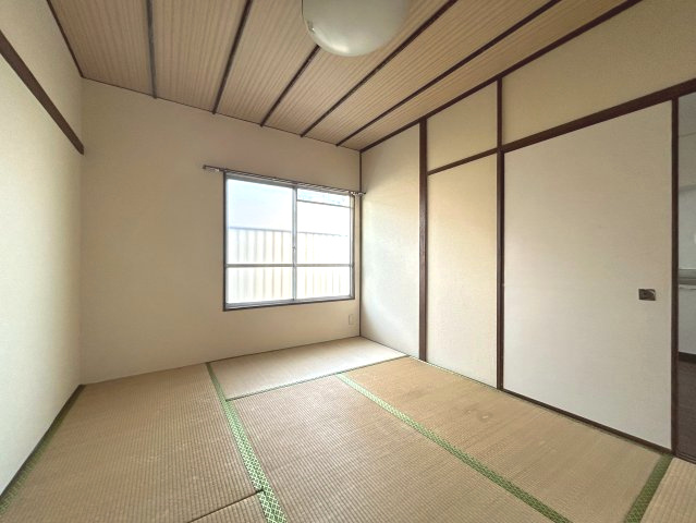 【価格改定】竹の台団地D1棟の和室|落ち着いた空間でくつろぎのひとときを過ごせます。