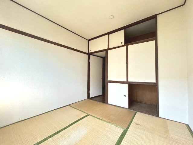 【価格改定】竹の台団地D1棟の和室|和室（約4.5帖）
お子さまの遊び場やお昼寝スペースにもぴったりです！