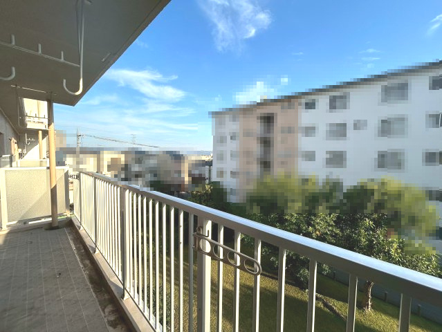 【価格改定】竹の台団地D1棟のバルコニー