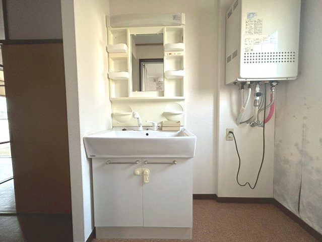 【価格改定】竹の台団地D1棟の独立洗面台|収納付き洗面台
