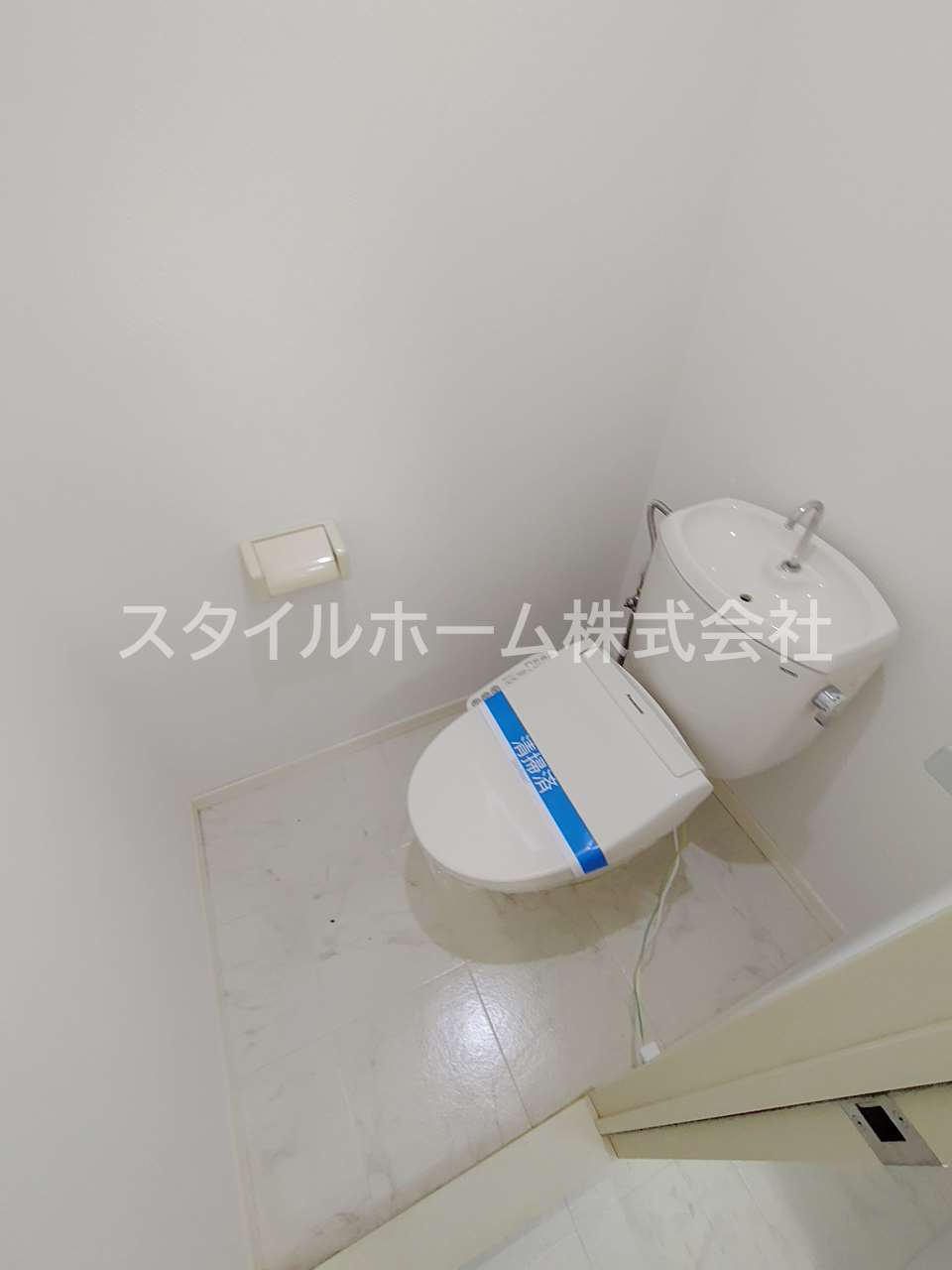 ライラックAのトイレ|別部屋写真です。