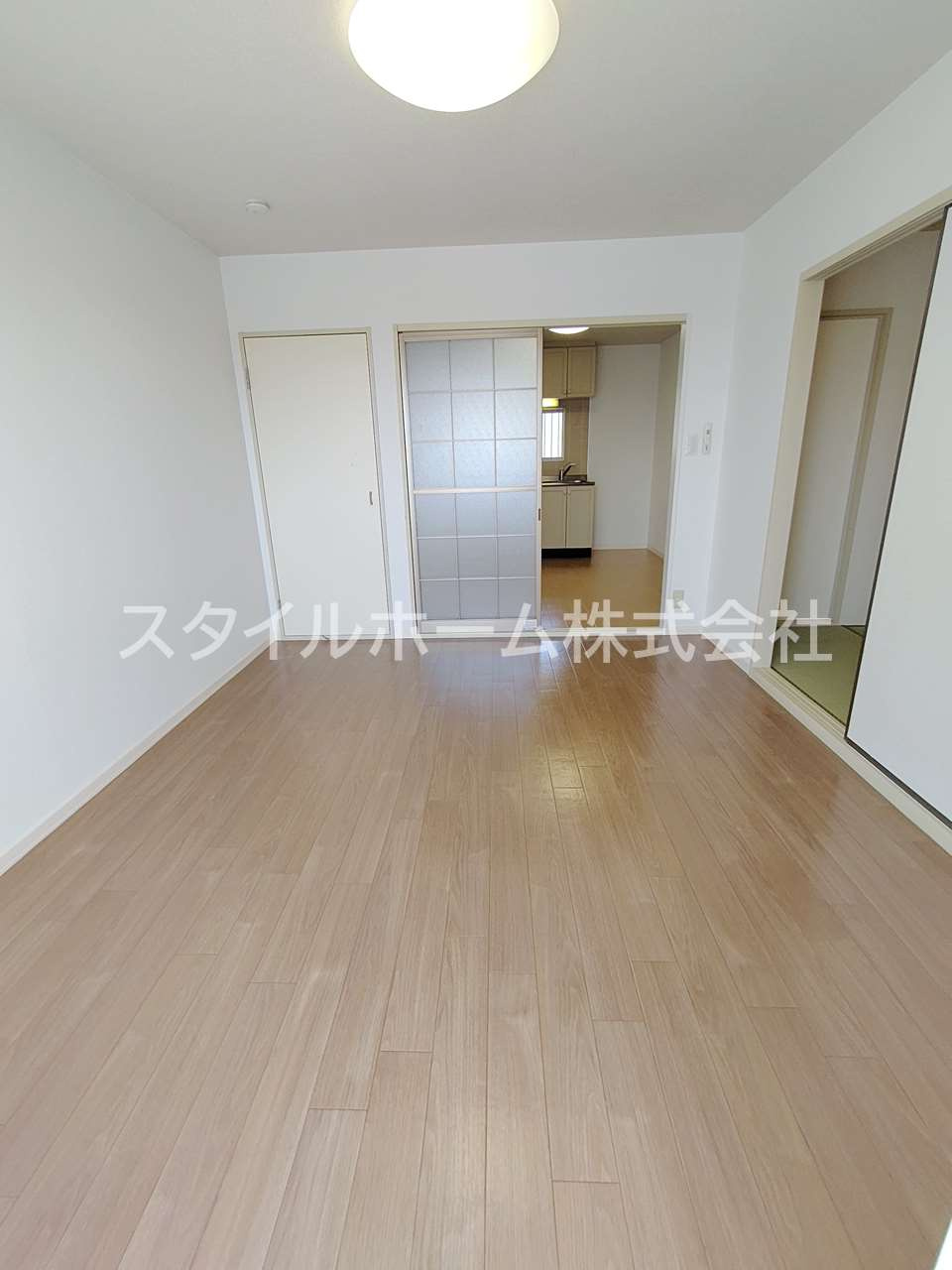 ライラックAの内装|別部屋写真です。