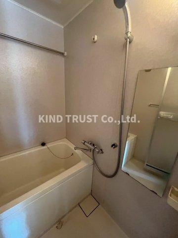 三木シャトーマンションの浴室|コンパクトで使いやすいお風呂です