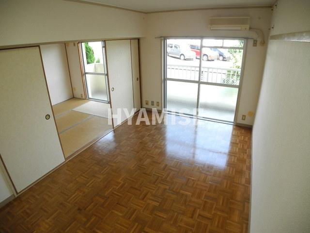 ユートピア城見の居間・リビング