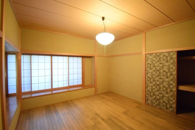 【洋室】 | 天城高原別荘地　戸建 | 8帖