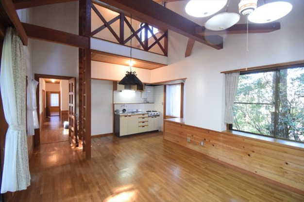 【居間・リビング】 | 天城高原別荘地　戸建