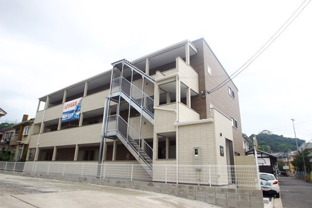 ＰＬＥＩＮ　ＳＯＬＥＩＬ　東本浦