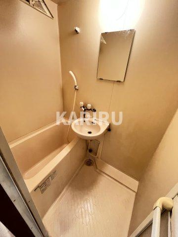 ガレットコートの浴室