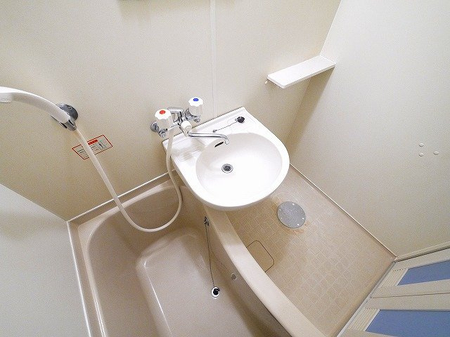 シャンテムーランの洗面所|コンパクトで使いやすい洗面所