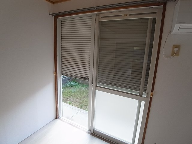 ファミール長田のセキュリティ|シャッター雨戸で防犯面も強化