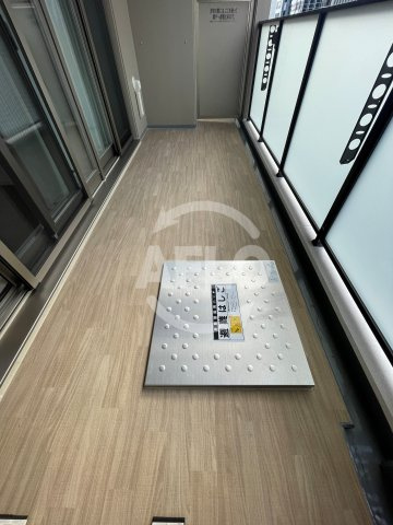 ソルティア東梅田　西天満小学校区のバルコニー|ソルティア東梅田　バルコニー