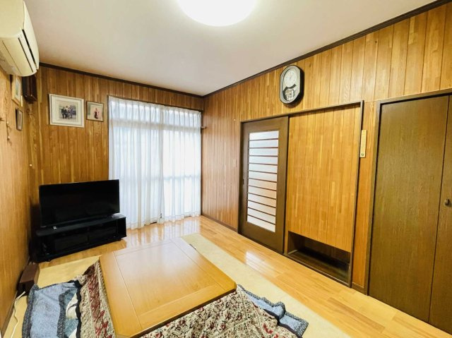 あきる野市野辺　中古戸建の洋室|1階洋室
