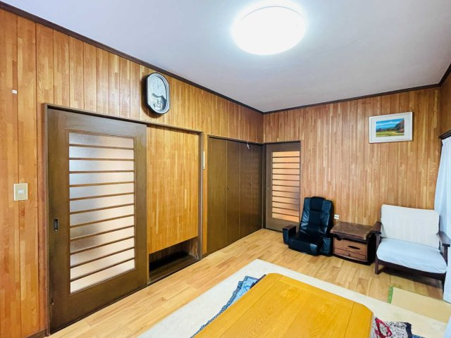 あきる野市野辺　中古戸建の洋室|1階洋室