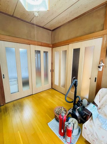 あきる野市野辺　中古戸建の洋室|1階洋室