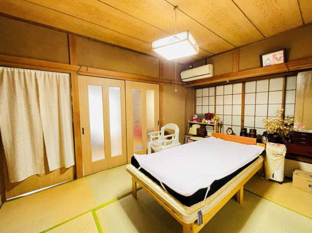 あきる野市野辺　中古戸建の和室|1階和室