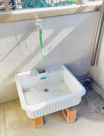 あきる野市野辺　中古戸建のバルコニー|バルコニーには水栓もあります☆