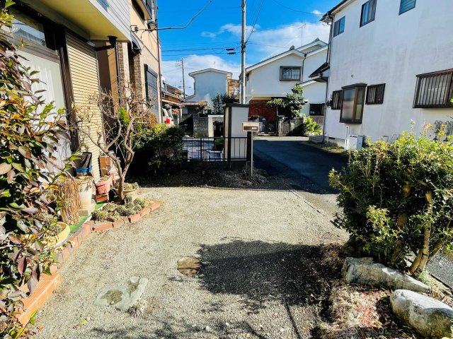 あきる野市野辺　中古戸建の庭