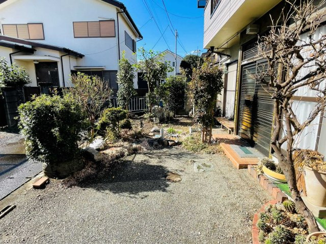 あきる野市野辺　中古戸建の庭