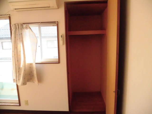 ハイツグレイスＣ棟の収納