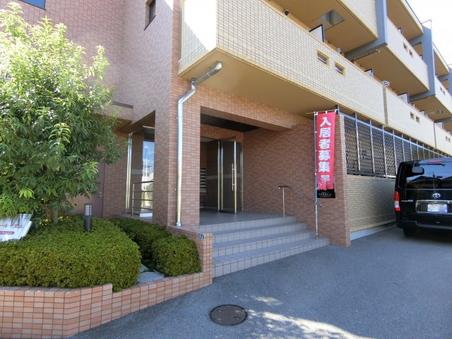 アムール千里丘のエントランス