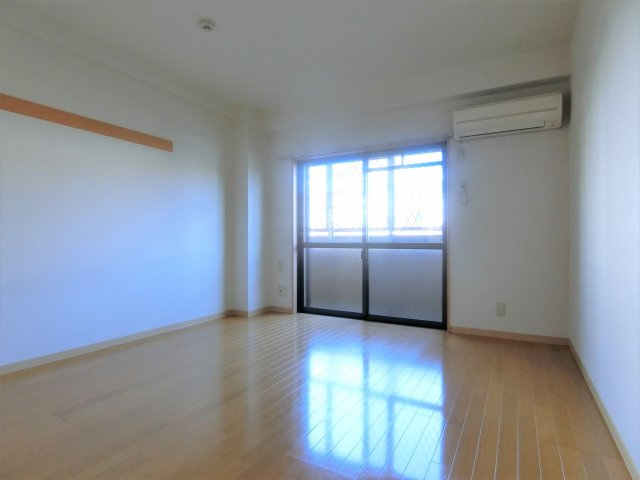 アムール千里丘の居間・リビング