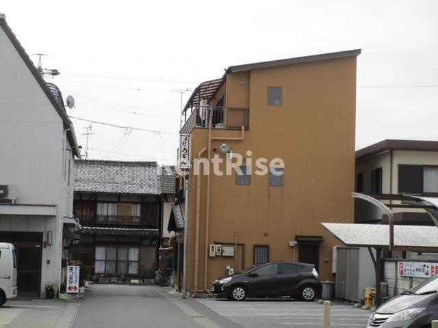 プチ・桃|河正うどん店 0.1km