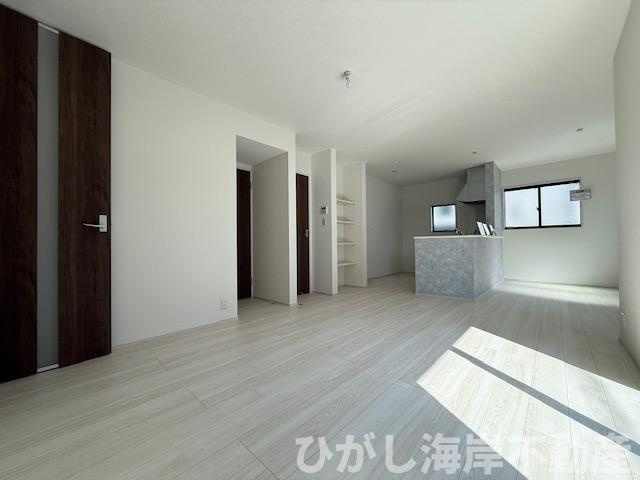 茅ヶ崎市松林2丁目　新築戸建　全10棟の居間・リビング|17.7帖　LDK