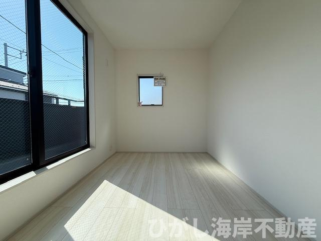 茅ヶ崎市松林2丁目　新築戸建　全10棟の内装|5帖　洋室