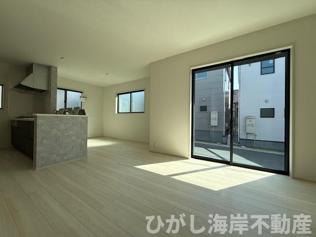 茅ヶ崎市松林2丁目　新築戸建　全10棟の居間・リビング|17.7帖　LDK