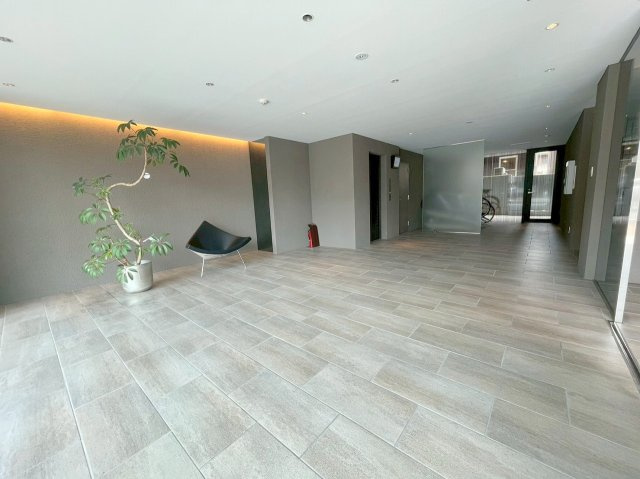 Laughterのエントランス