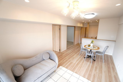 【居間・リビング】 | 【上質リノベ】ライオンズマンション己斐本町 | 室内（2025年12月8日11：00頃）撮影
