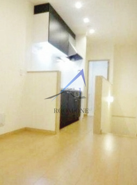 スズキレジデンスの居間・リビング|洋室のお部屋です。