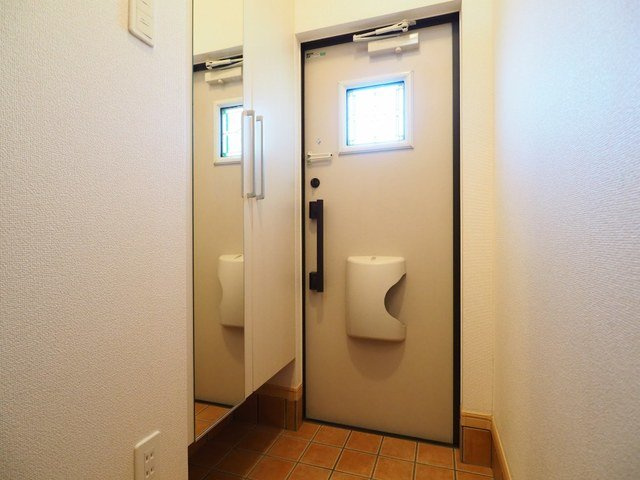 カレント・レジデンスの玄関